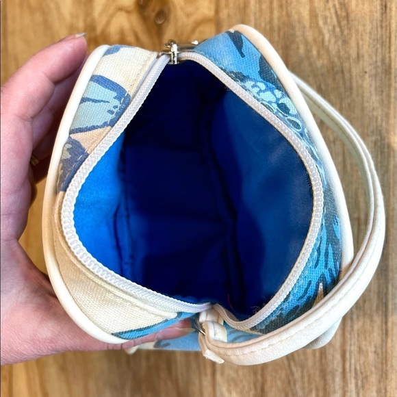 Adorable Vintage Wristlet Purse - Picture 3 of 6